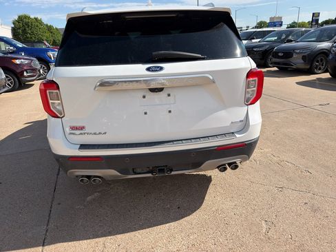 Used 2020 Ford Explorer Platinum w/ Premium Technology Package AWD/4WD image 6