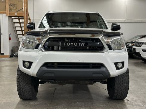 Used 2015 Toyota Tacoma 4x4 Double Cab w/ TRD Off-Road Package image 8