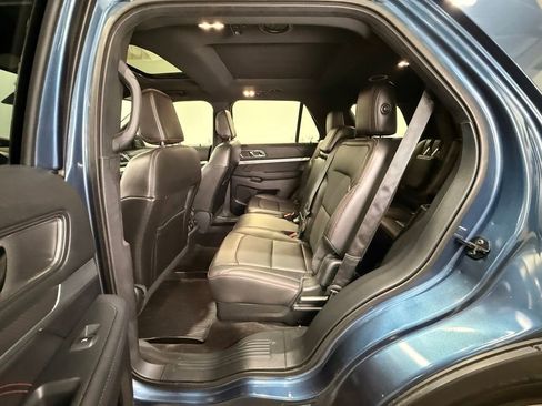 Used 2018 Ford Explorer Sport w/ Equipment Group 401A AWD/4WD image 18