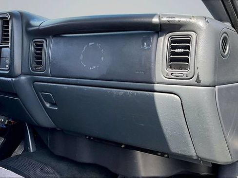 Used 2002 Chevrolet Silverado 2500 LS AWD/4WD image 20