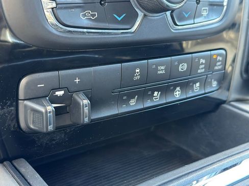 Used 2018 RAM 3500 Laramie w/ Sport Appearance Group image 37