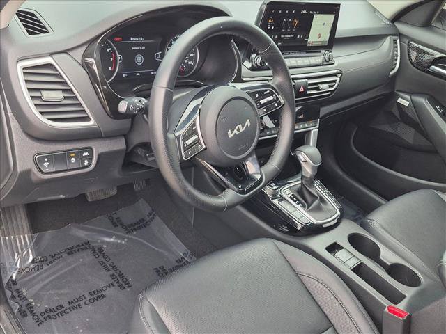 Used 2022 Kia Seltos SX w/ Sunroof Package AWD/4WD image 10