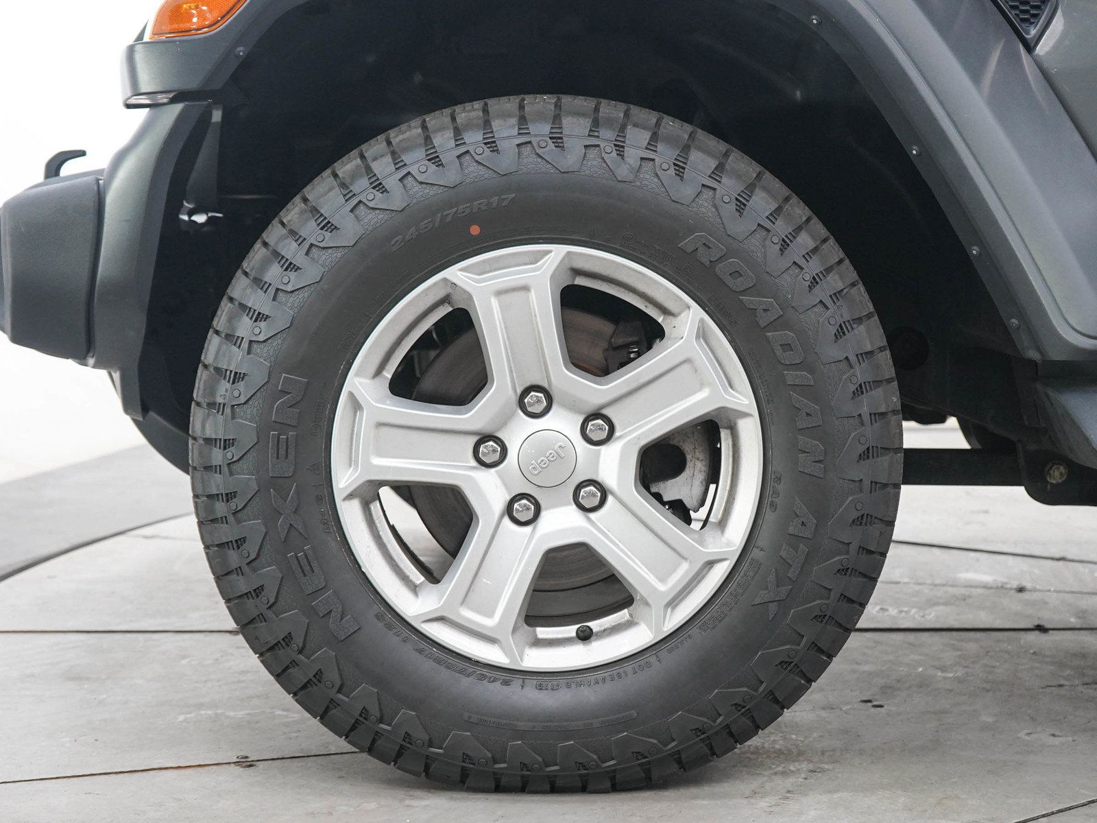 Used 2018 Jeep Wrangler Unlimited Sport S AWD/4WD image 30