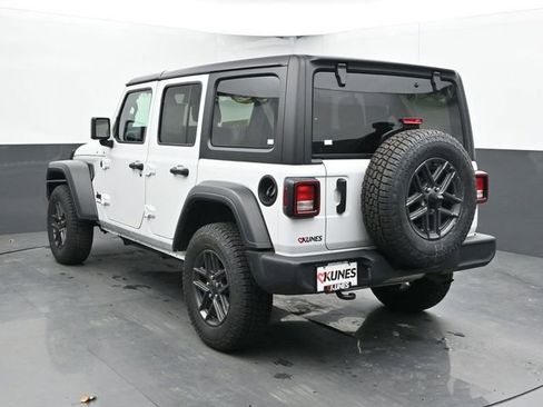 Used 2025 Jeep Wrangler Unlimited Sport AWD/4WD image 11