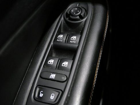 Used 2019 Jeep Compass Latitude w/ Cold Weather Group image 12