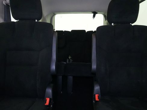 Used 2016 Dodge Grand Caravan SXT w/ Rear Park Assist Package FWD image 15