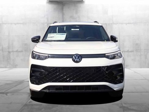 New 2026 Volkswagen Tiguan SE R-Line image 4