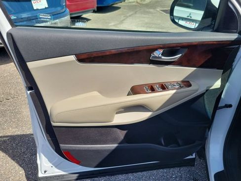 Used 2018 Kia Sorento FWD V6 image 16