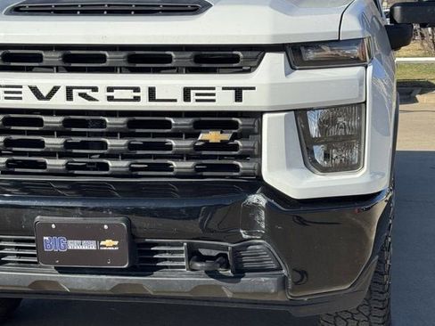 Used 2022 Chevrolet Silverado 2500 Custom w/ Custom Convenience Package image 10