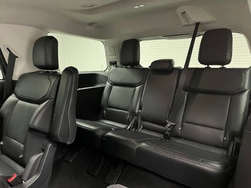 Used 2025 Ford Expedition Platinum AWD/4WD image 49
