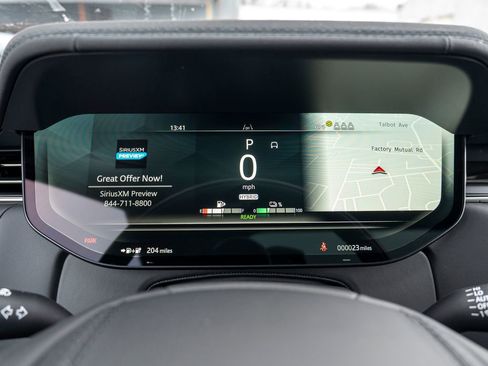 New 2025 Land Rover Range Rover SE image 13