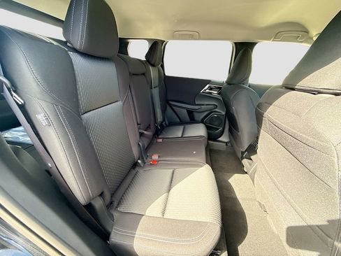 New 2026 Mitsubishi Outlander ES image 27