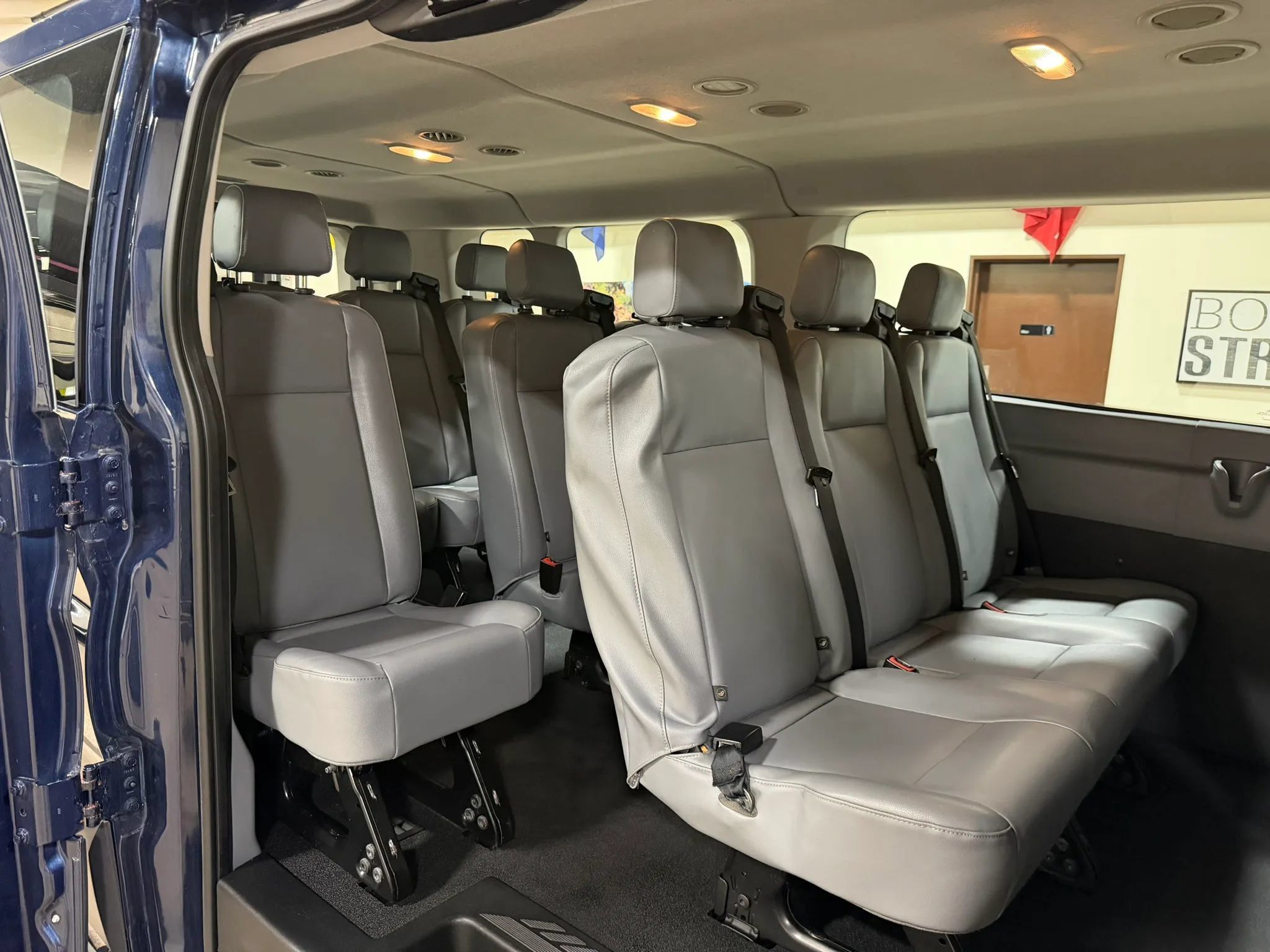 Used 2016 Ford Transit 350 XL RWD image 30