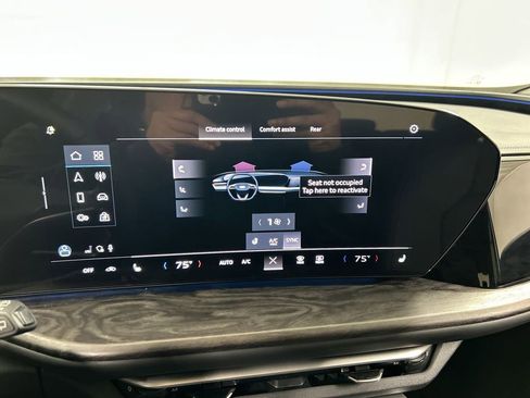 Used 2025 Audi Q5 Premium w/ Convenience Package image 17