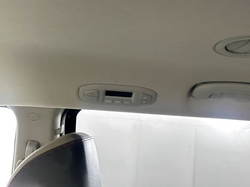 Used 2016 Kia Sedona EX image 25