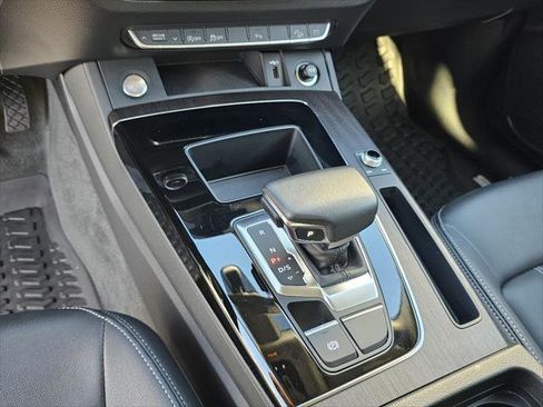 Used 2023 Audi Q5 2.0T Premium image 11