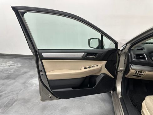 Used 2017 Subaru Legacy 2.5i Premium AWD/4WD image 12
