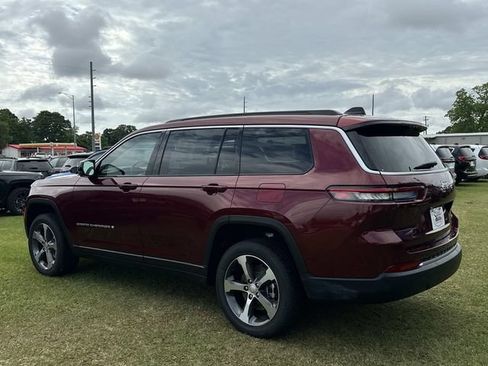 New 2026 Jeep Grand Cherokee L Limited w/ Luxury Tech Group II RWD image 12