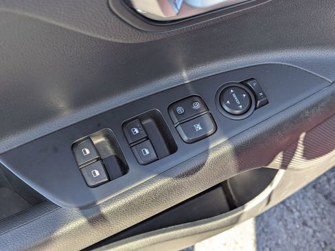 Used 2023 Kia Rio S image 25