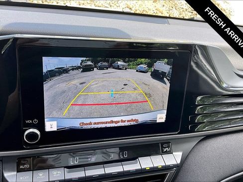 Used 2025 Toyota Camry LE FWD image 10