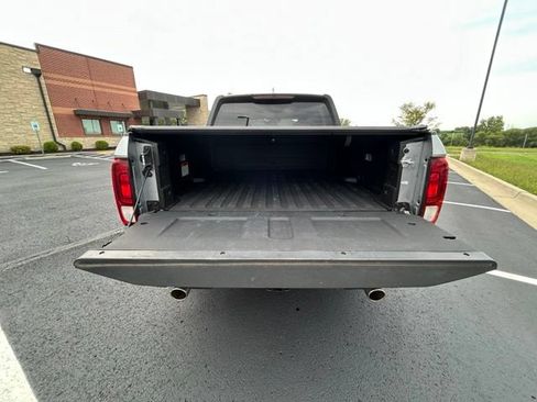 Used 2024 Honda Ridgeline Sport image 11