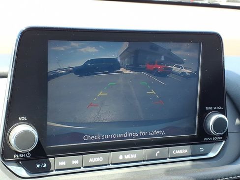 Used 2023 Nissan Rogue S AWD/4WD image 16