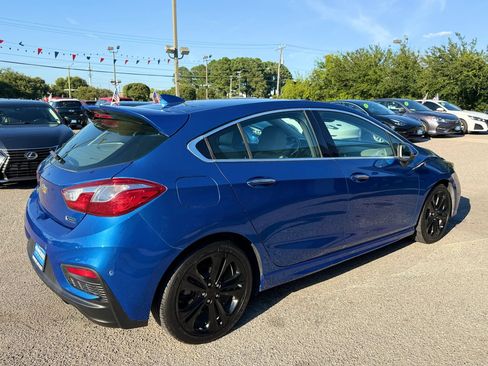 Used 2017 Chevrolet Cruze Premier FWD image 30