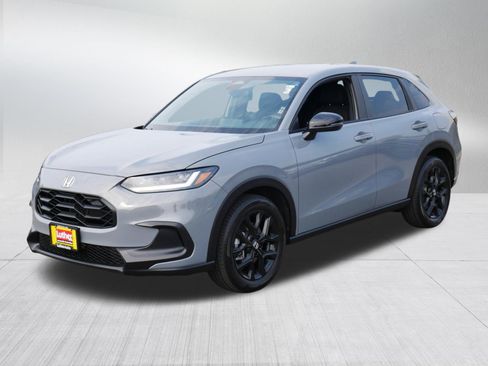 Used 2025 Honda HR-V Sport image 3