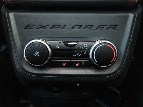Used 2025 Ford Explorer ST w/ Sun And Sound Package AWD/4WD image 33