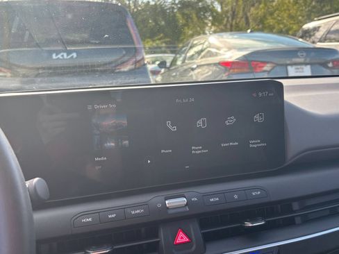 Used 2025 Kia K4 FWD image 20