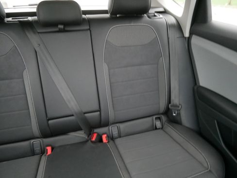 Used 2023 Volkswagen Taos SE w/ Panoramic Sunroof Package AWD/4WD image 14
