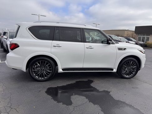 Used 2023 INFINITI QX80 Premium Select w/ Cargo Package image 6