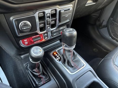 Used 2021 Jeep Wrangler Unlimited Rubicon image 36