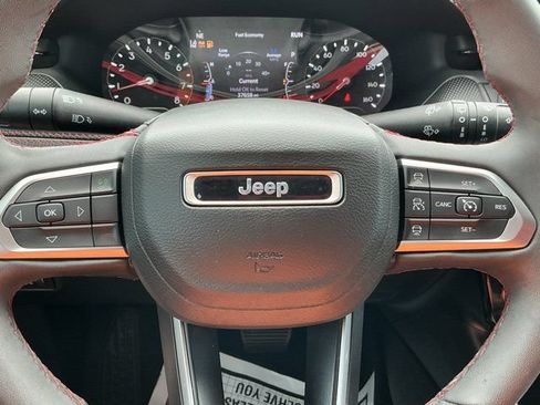 Used 2022 Jeep Compass Trailhawk AWD/4WD image 30