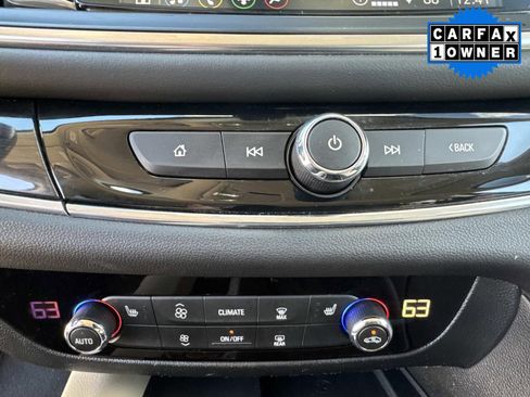 Used 2023 Buick Enclave Essence image 29