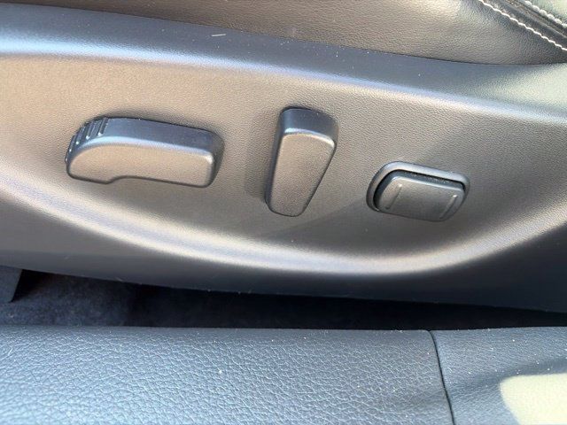 Used 2022 Nissan Maxima Platinum w/ Sport Mat Group FWD image 30