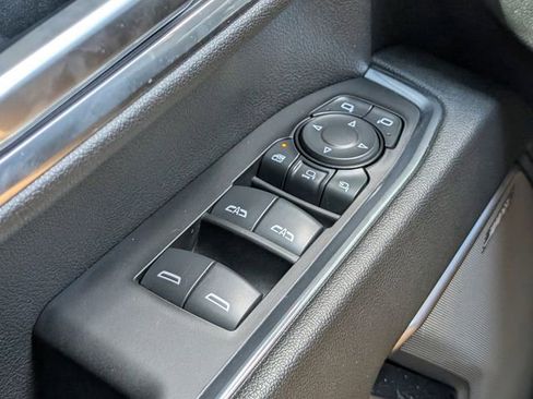 Used 2024 Chevrolet Silverado 2500 High Country w/ High Country Premium Package AWD/4WD image 26