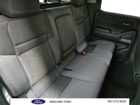 Used 2025 Nissan Frontier SV w/ SV Convenience Package AWD/4WD image 19