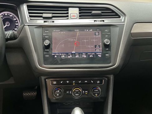 Used 2019 Volkswagen Tiguan SEL AWD/4WD image 16