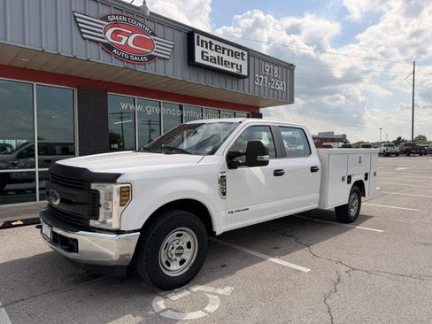Used 2018 Ford F350 XL w/ Power Equipment Group RWD image 1