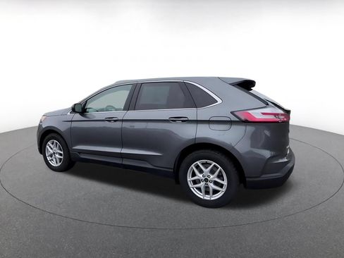 Used 2024 Ford Edge SEL AWD/4WD image 10