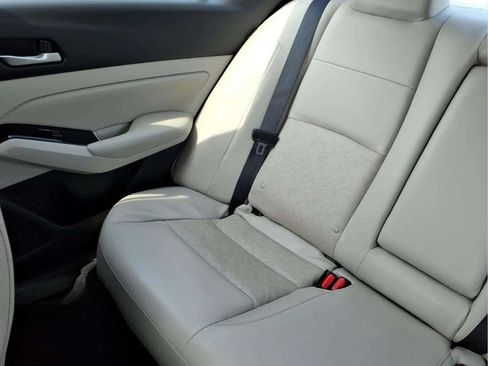 Used 2024 Nissan Altima 2.5 SL FWD image 17