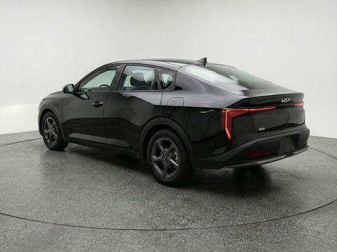 Used 2025 Kia K4 FWD image 6