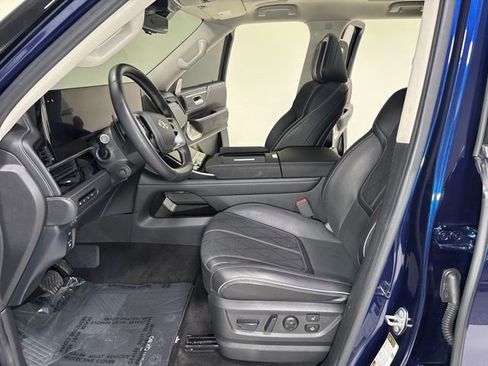 Used 2025 INFINITI QX80 Sensory AWD/4WD image 16