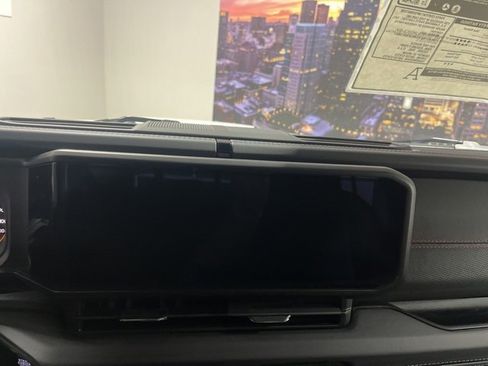 New 2025 Jeep Gladiator Rubicon w/ Convenience Group image 13