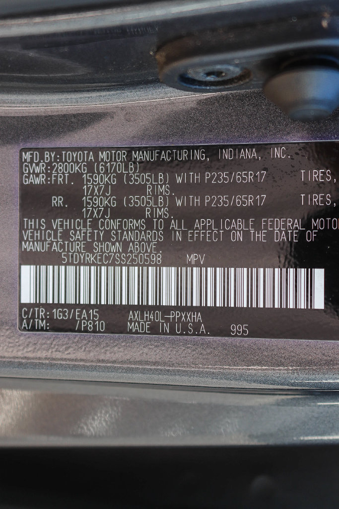 Used 2025 Toyota Sienna XLE FWD image 28