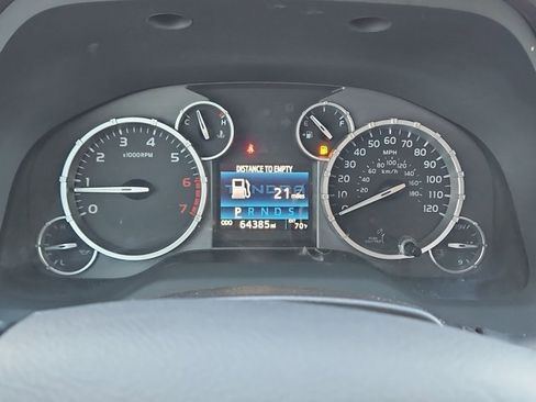 Used 2017 Toyota Tundra SR5 w/ SR5 Upgrade Package image 10