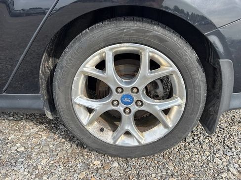 Used 2013 Ford Focus Titanium FWD image 7