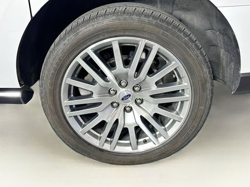 Used 2024 Ford Expedition Max Limited image 11