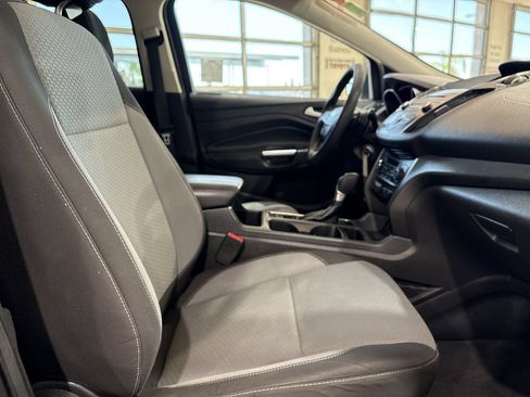 Used 2017 Ford Escape SE FWD image 23